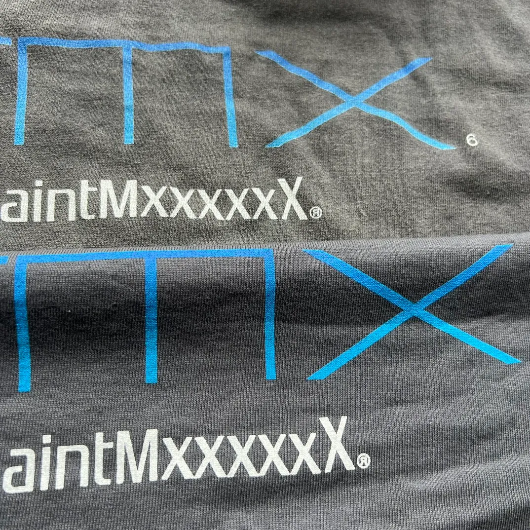 Printing proofing SAINT Mxxxxxx SM6 TEE/BLK Latest SM6 basic LOGO printed TEE Washed black S-XL Garment dyeing Rewashed to make it worn Hanging holes Correctly with anti-counterfeiting angel mark